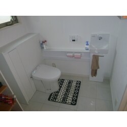 新しくトイレを取付けました。