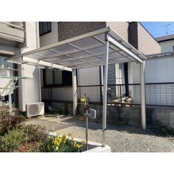 駐車スペースに必要なカーポートを取替！
柱の高さを高くし、駐車がしやすいようになりました！