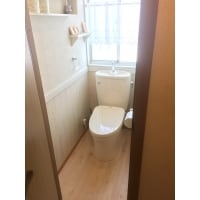 愛知県豊橋市でトイレ取替と床やクロス張り替えをしました。