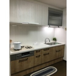 キッチンも2トーンにしてさらにおしゃれに