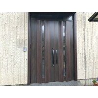 雰囲気を一新!断熱仕様で暖かくなった玄関ドア