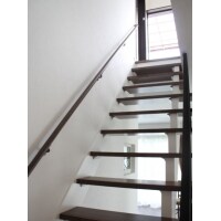 どの角度から見てもオシャレな階段