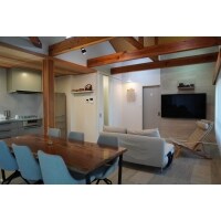 愛犬と優雅なひとときを過ごす、別荘増築リノベーション