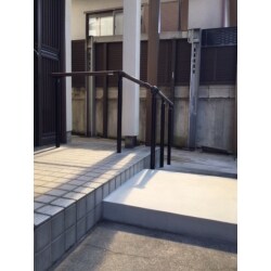 ご主人様が入院することとなり、退院後ご主人様が使いやすいようにご自宅をリフォームしました。
打合せには、娘様・息子様にご参加いただきスムーズに進めることができ、予定工期内で完工できました。