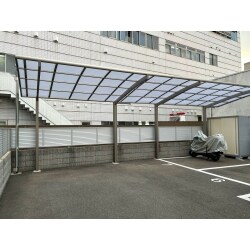 駐車場の駐輪スペースにカーポートを設置しました