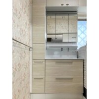 利便性と収納に考慮した洗面台の取替