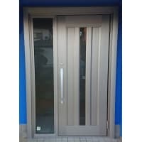 玄関:リシェントへ取り替え工事