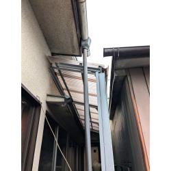 新しい波板を施工しました。