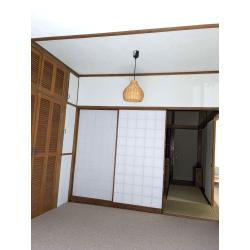 クロスを貼替え、照明も取替えました！