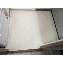 洗面所の床のクッションフロアを新しく張り替えました。