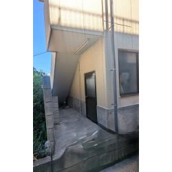 階段下の物置を解体いたしました。