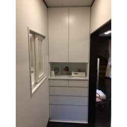 リフォーム後
既存の開口寸法にあう家具がないため
オーダー制作家具の依頼を受けました。