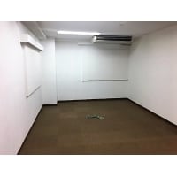 事務所仕様のお部屋を撮影スタジオに。