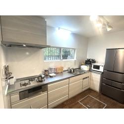 暮らしの真ん中にホーローキッチンを