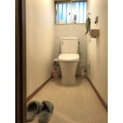 経年劣化のため水漏れをしてしまったため、安全安心に暮らせるよう1、2階のトイレを改装いたしました。