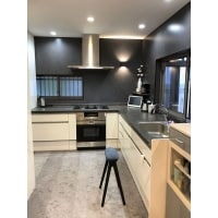 モノトーンでまとめたスタイリッシュなお住まいに