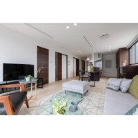 3階建ての店舗併用だった建物を住宅へ全面大改修