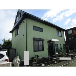 屋根：日本ペイント：サーモアイ4F
外壁：日本ペイント：ファインパーフェクトトップ