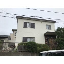 外壁：日本ペイント：ファインフッ素UV
屋根：日本特殊塗料：ブルーフロンGRトップ遮熱