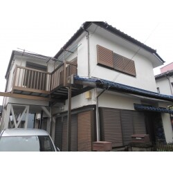 外壁：パーフェクトトップ
屋根：ファインシリコンセラUV