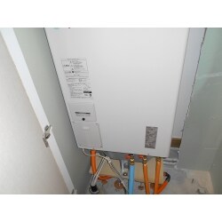 電気温水器交換工事と収納リフォーム