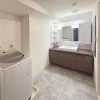 快適洗面室とアートなトイレ空間を叶えたリフォーム