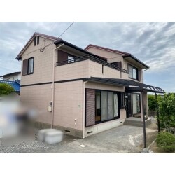 破風板の色を以前と変えることで雰囲気が変わりました