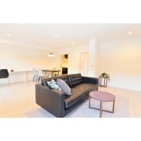 大型スクリーンのある家