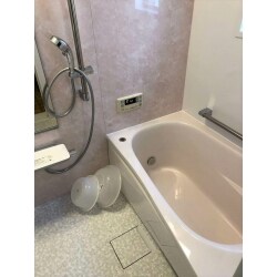 お掃除しやすく快適なバスルーム