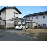 乗り降りで雨に濡れない!大きなカーポートを新設