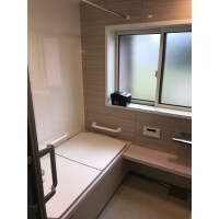 寒くて段差のあったお風呂を、明るくあたたかな空間に!