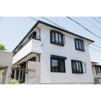 白い外壁でとても明るい印象になりました