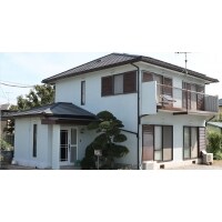 心配していたひび割れた外壁・雨戸と雨樋を一新しました