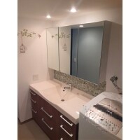 こだわりの洗面台へ