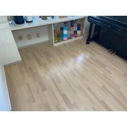 床の張替えを行いました。