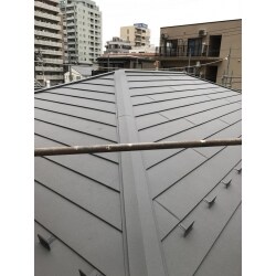 耐震補強工事で屋根軽量化、壁補強。