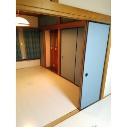 畳からフローリングに変更。襖の張替えを行いました。