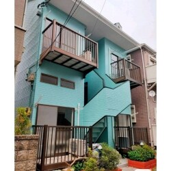 外壁・屋根　塗装工事を致しました。