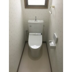 トイレの交換をしました。
手入れが楽なタイプです。