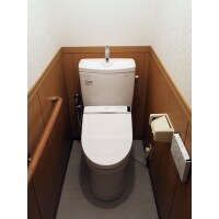 トイレ交換と内装工事　・　浴室水栓交換。