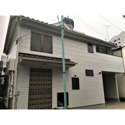 ひび割れなどの補修をした後、無機材3工程で仕上げました。
