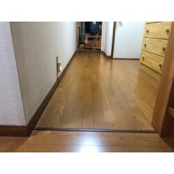 フローリングが新しくなりました。