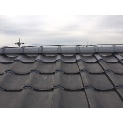 他社でやられた施工を確認し、現在の雨漏れがどうして起こったのをしっかり確認していただき、今の屋根の状態に合った提案をしっかりして頂いたこと。また工事の職人も丁寧に作業して頂きました。