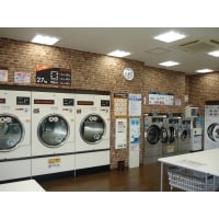 空き事務所をコインランドリーに改装!