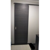 扉を引戸に変更してスッキリした見た目になりました。