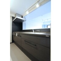 ネイビーとブラックを取り入れた大人な空間