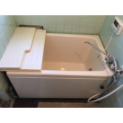 バランス釜をなくして給湯器へ交換・浴槽を大きくしました。