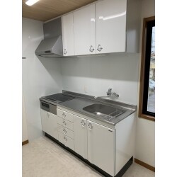 二階の洋間にミニキッチンを新設させていただきました。