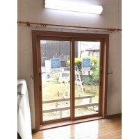 木製サッシを樹脂サッシに交換してバリアフリーも実現
