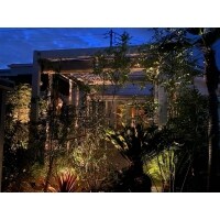 南国風のガーデンで湯船に浸かれるゆったり空間!